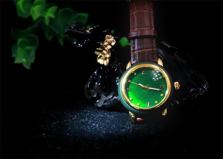 華貴精致玉石手表，典雅大氣綠松石