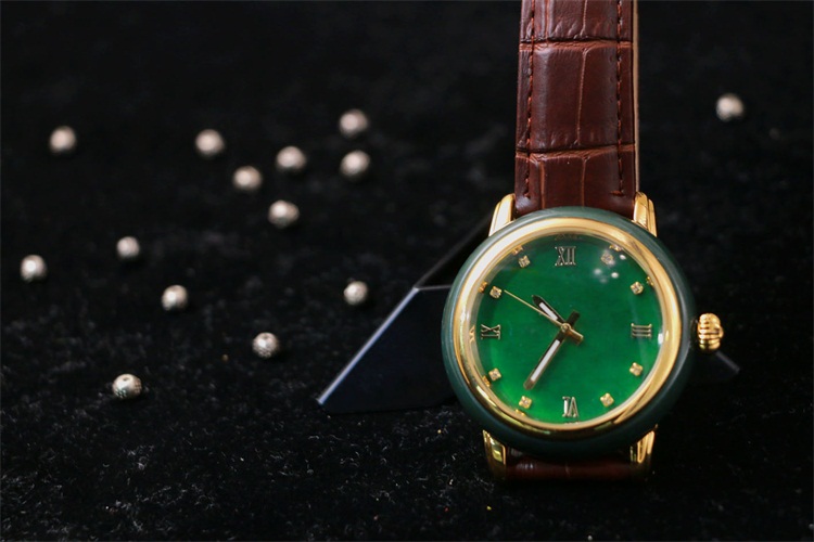 華貴精致玉石手表，典雅大氣綠松石