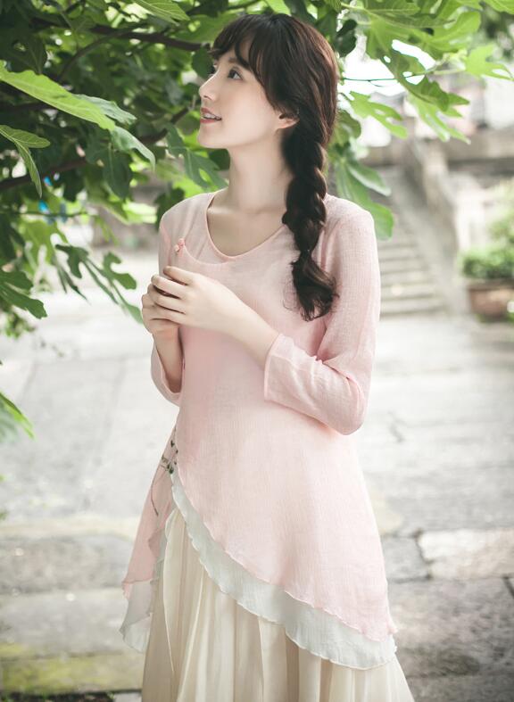 改良版復古匠心啟航閱讀的漢服，簡約粉荷色漢服圖片