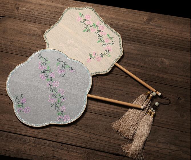 匠心啟航閱讀手工古典團(tuán)扇，漢服宮扇長柄手繪扇子