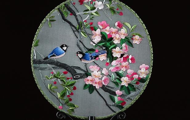 雙面真絲手工刺繡團(tuán)扇，古典黑檀木宮扇子