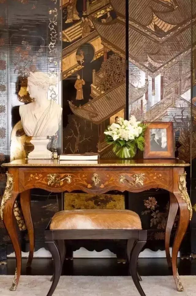 薄薄的屏風(fēng)，隔而不離典雅大方