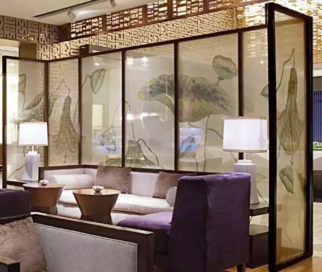 薄薄的屏風(fēng)，隔而不離典雅大方