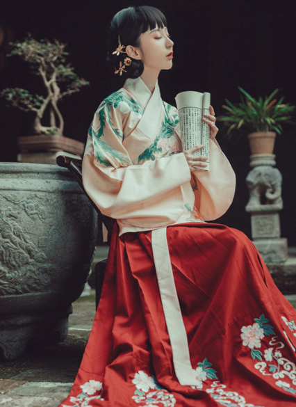 交領襖裙?jié)h服，改良琵琶袖馬面裙