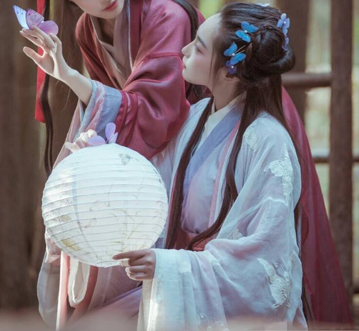 三款魏晉風(fēng)優(yōu)雅漢服，配上清新脫俗的你
