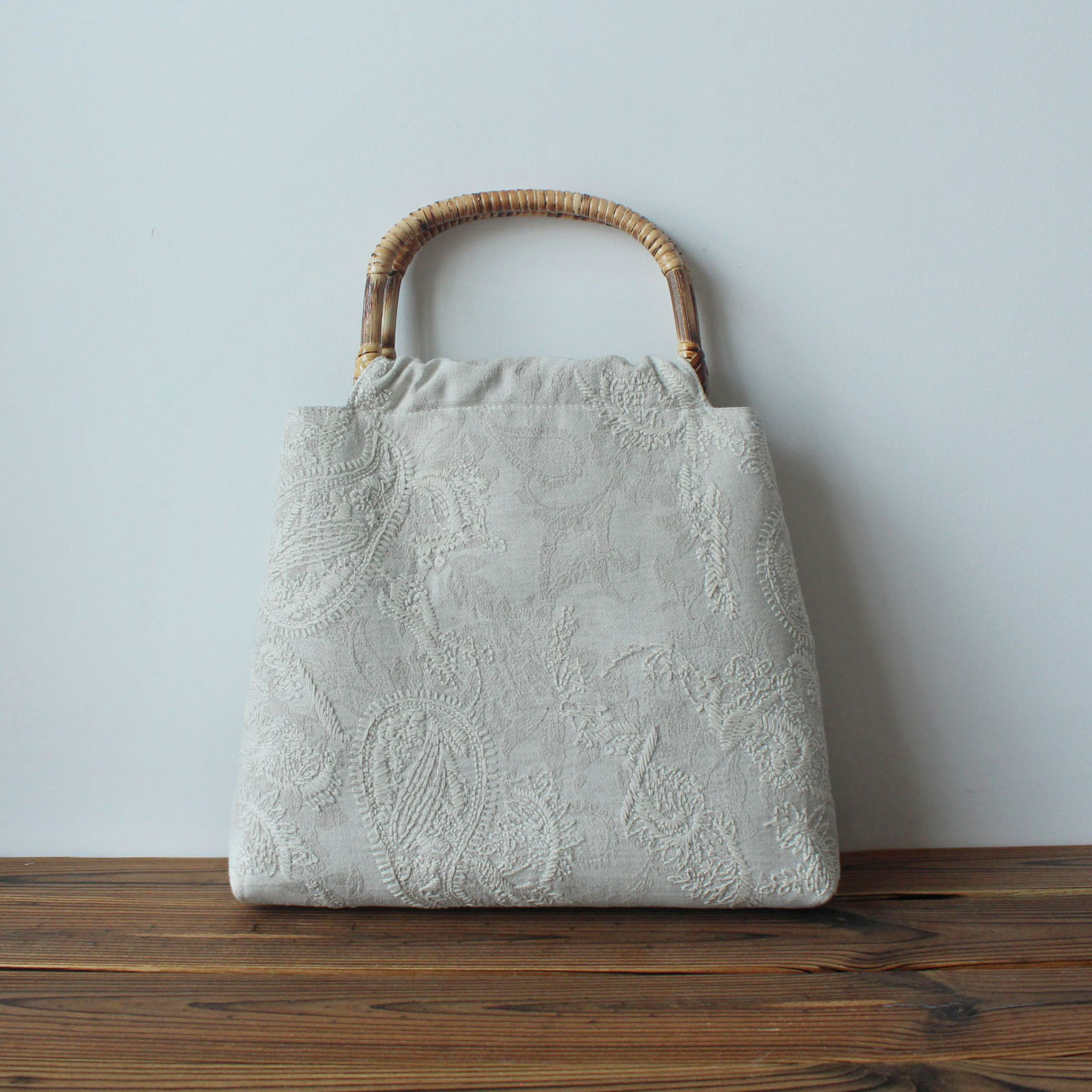 清新脫俗手工包，匠心啟航閱讀刺繡手工包包