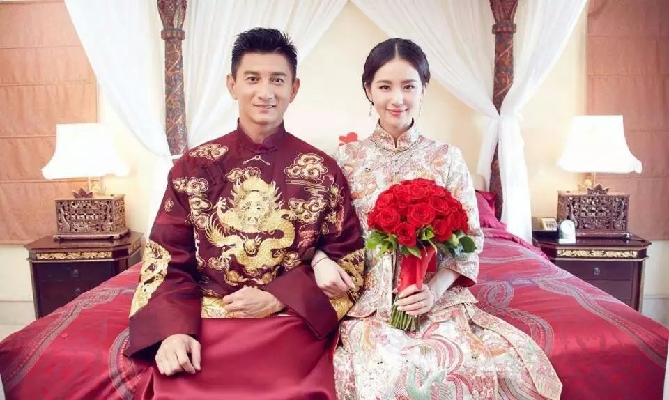 中式婚禮，走心的明星禮服