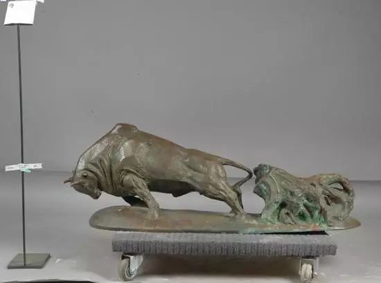 首屆全國(guó)雕塑藝術(shù)大展，雕塑講述的歷史，也許