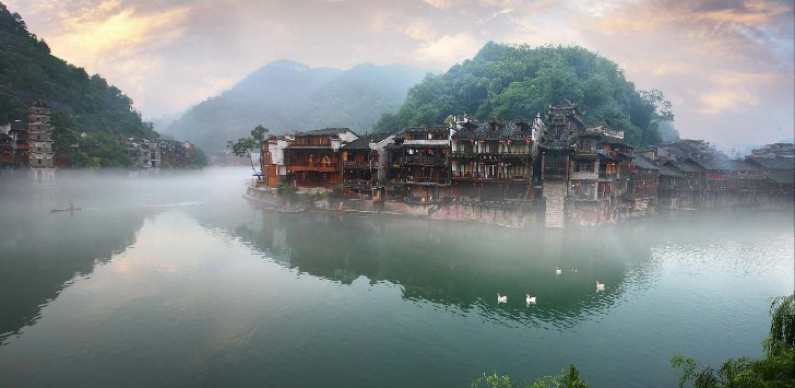 一座古香古色的古鎮(zhèn)，湖南鳳凰古城