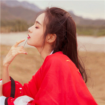 文藝清新女生頭像，唯美古風真人頭像