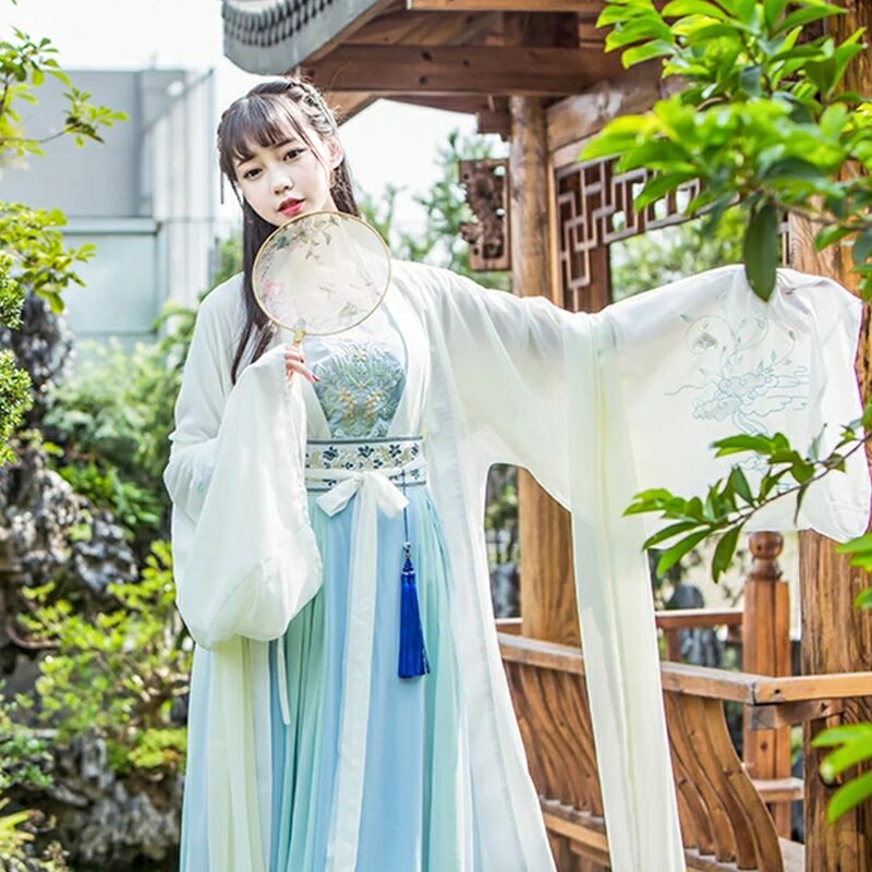 古風(fēng)淡藍(lán)仙女漢服，清新淡雅襦裙?jié)h服圖片