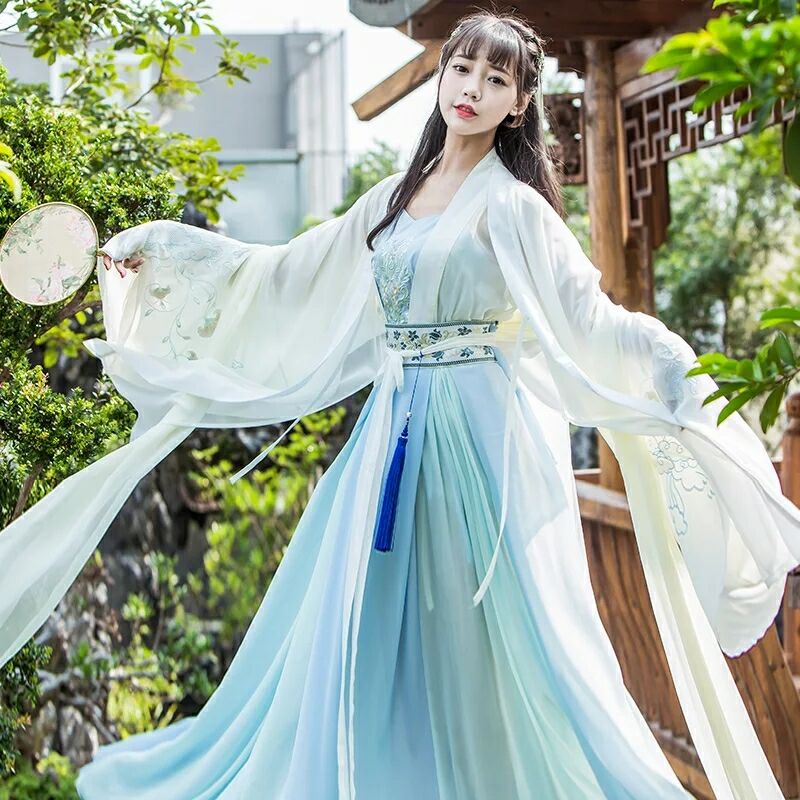 古風(fēng)淡藍(lán)仙女漢服，清新淡雅襦裙?jié)h服圖片