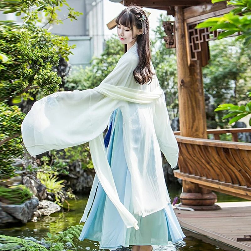 古風(fēng)淡藍(lán)仙女漢服，清新淡雅襦裙?jié)h服圖片