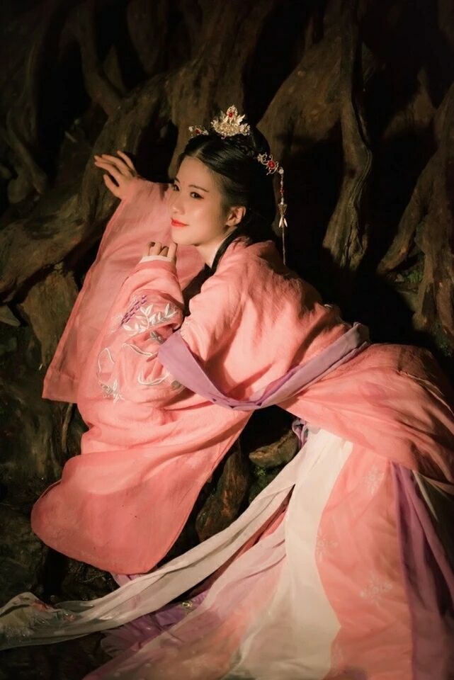 粉紅齊腰襦裙?jié)h服，魏晉風(fēng)大袖衫彩虹裙圖片