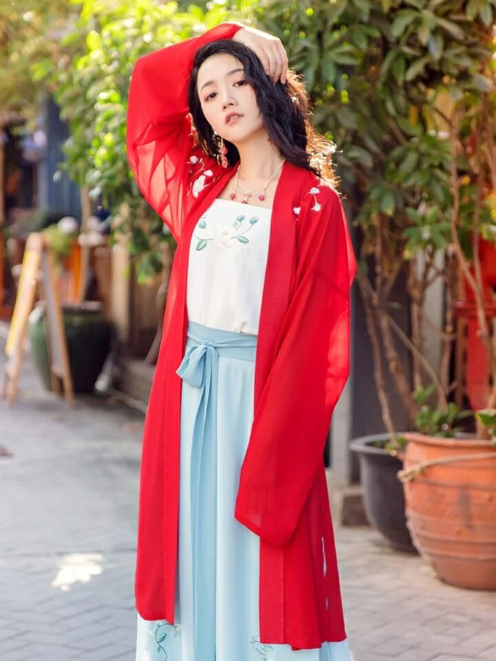 玉簟傳統(tǒng)漢服，匠心啟航閱讀刺繡古裝圖片