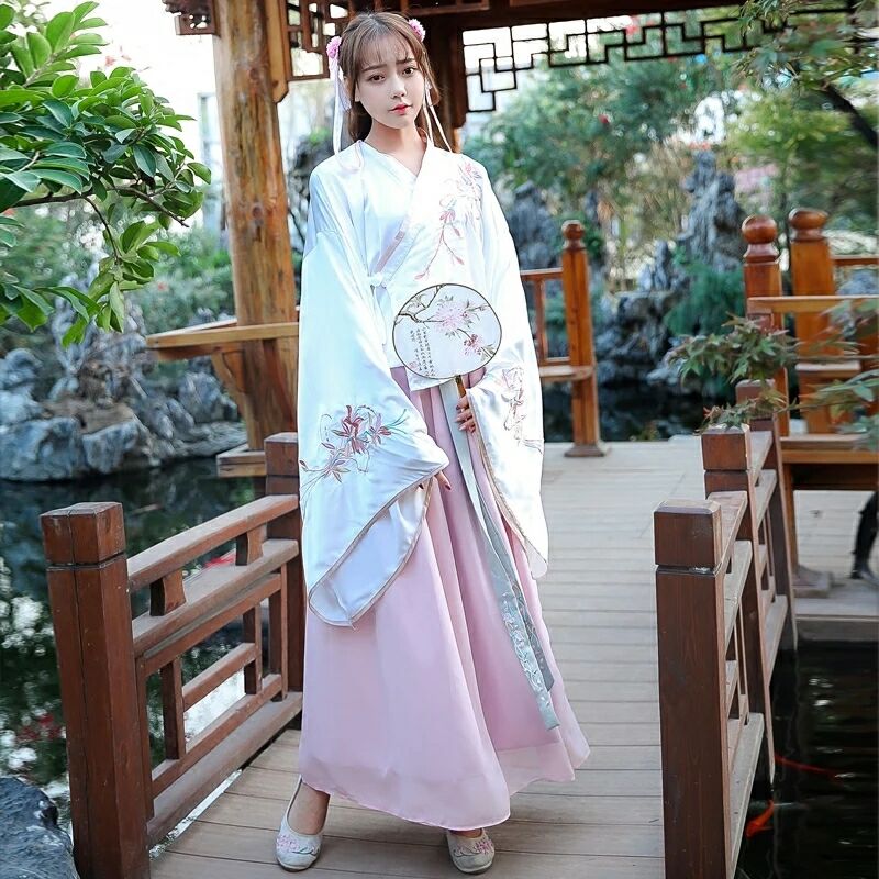 交領(lǐng)襦裙?jié)h服，粉紅清新淡雅漢服圖片