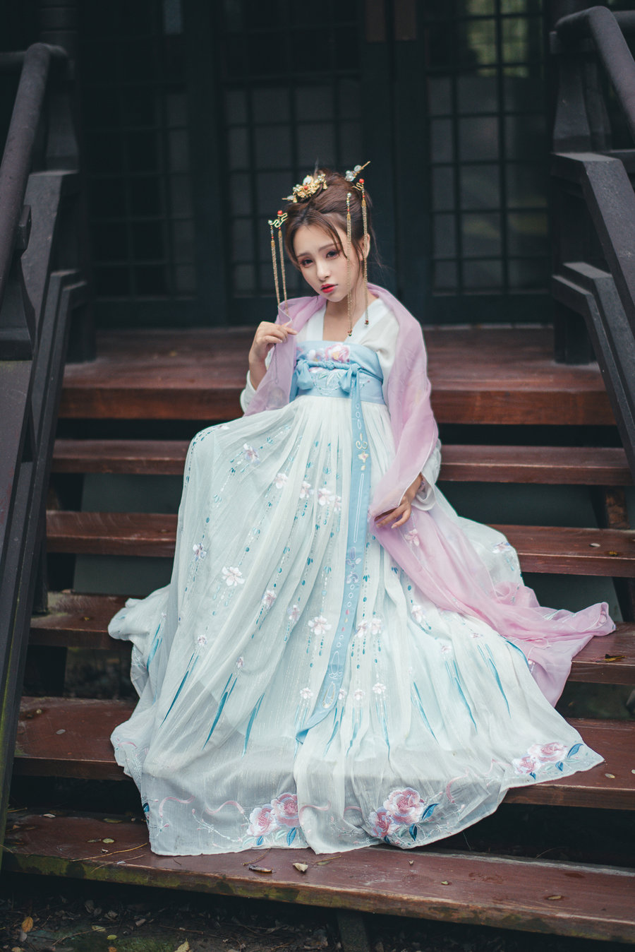 四款大明風度的漢服圖片，且看漢服的端莊雅致