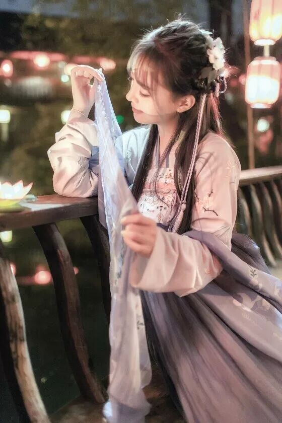 20款傷感古風(fēng)句子：煙雨遙，人在紅塵飄