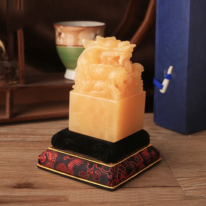 乾隆傳國(guó)五方九龍玉璽（贗品）