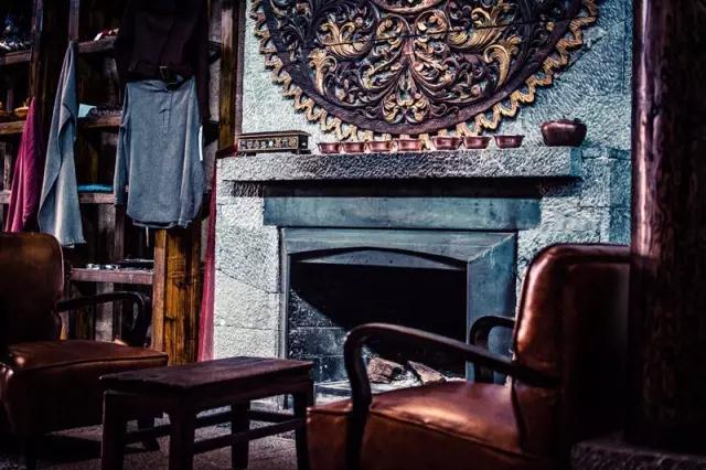 香格里拉阿若康巴尼倉(cāng)院子