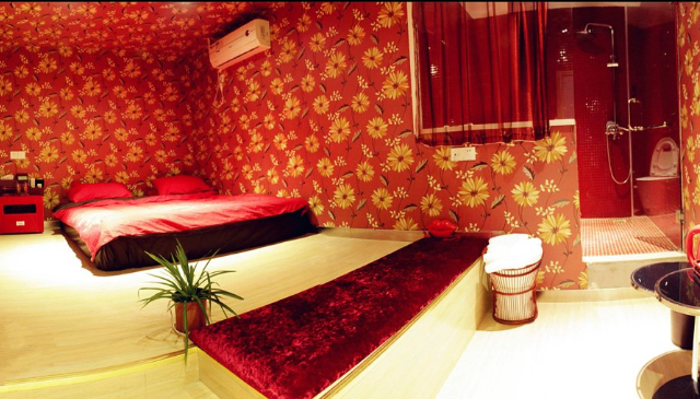 南京夢(mèng)居場(chǎng)情侶主題民宿