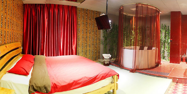 南京夢(mèng)居場(chǎng)情侶主題民宿