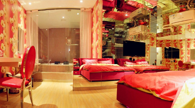 南京夢(mèng)居場(chǎng)情侶主題民宿