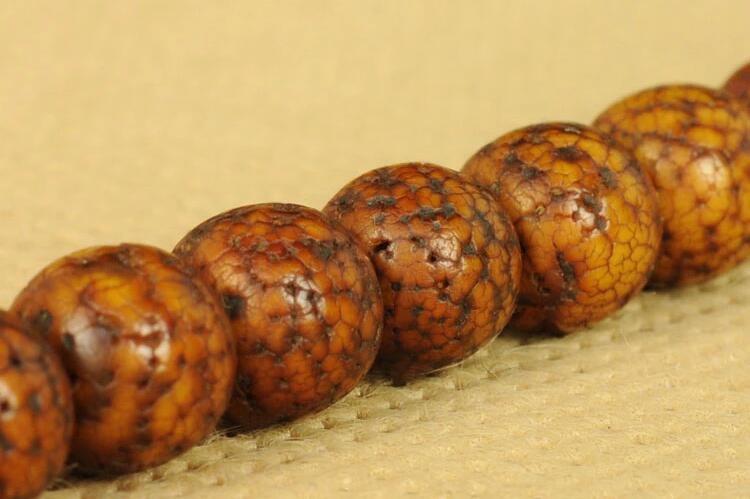 什么是星月菩提？原生態(tài)藏傳爆老星月菩提