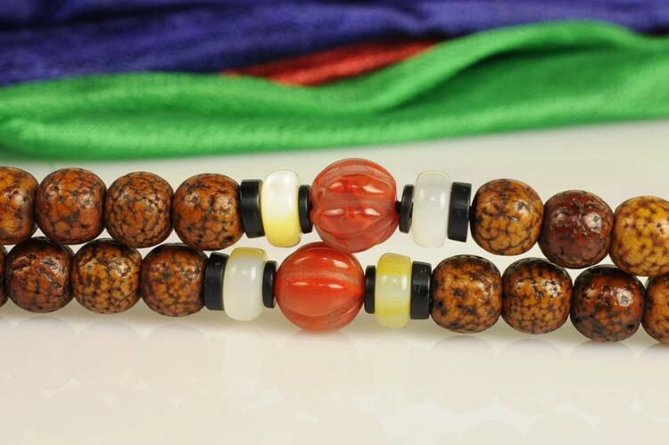 什么是星月菩提？原生態(tài)藏傳爆老星月菩提