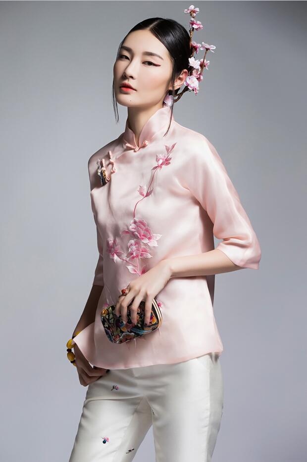 匠心啟航閱讀復(fù)古七分袖真絲刺繡改良唐裝女