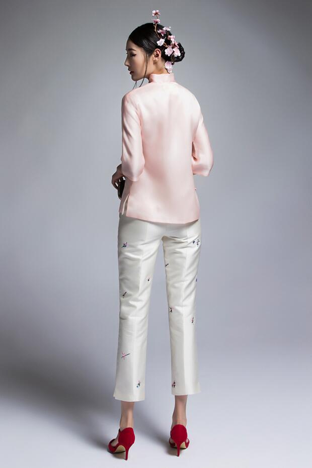 匠心啟航閱讀復(fù)古七分袖真絲刺繡改良唐裝女