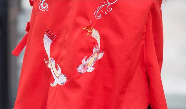 改良匠心啟航閱讀襖裙刺繡花襦裙古裝圖片