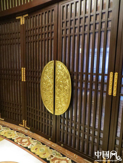 匠心啟航閱讀中式大門(mén)圖片