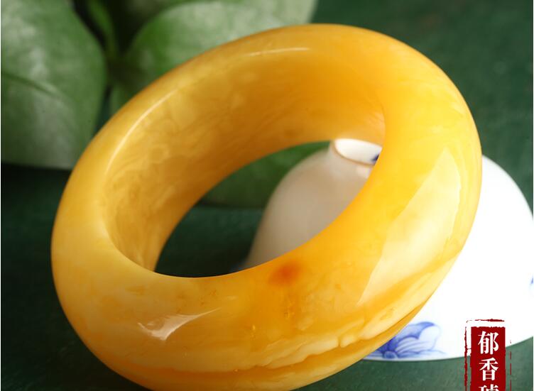 琥珀蜜蠟，百年收藏！