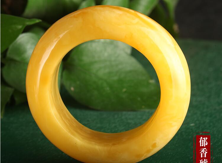 琥珀蜜蠟，百年收藏！