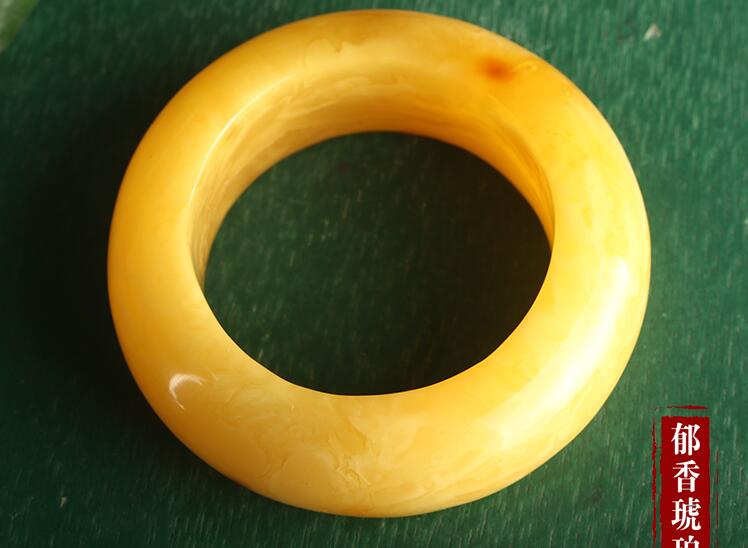 琥珀蜜蠟，百年收藏！