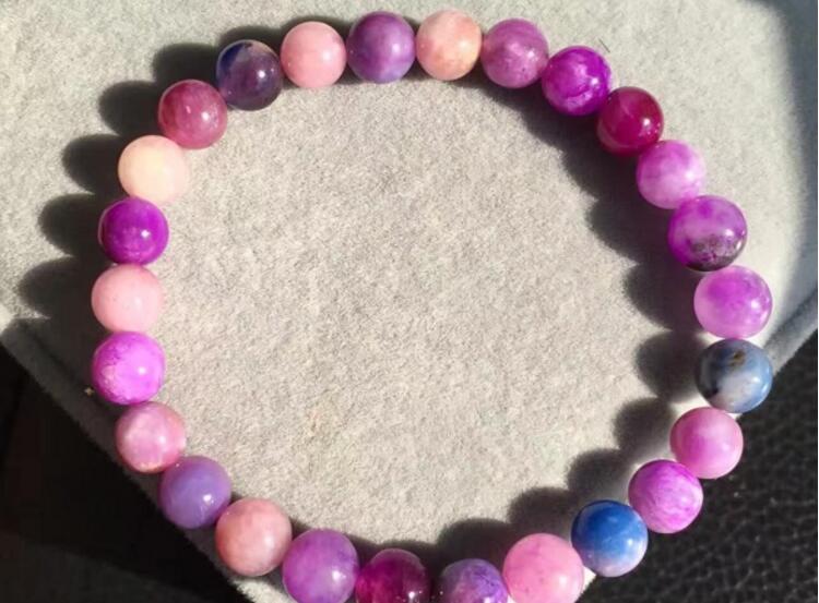 水晶，女生最好的裝飾品?。ㄈ? src="/yuedu/d/file/bigpic/190404/04/7-1F22Q15950.jpg" / data-onPQ="WEA3OU"></p>
<p style="text-align: center;" data-XDoF="sA7Cvn">
	<img alt=