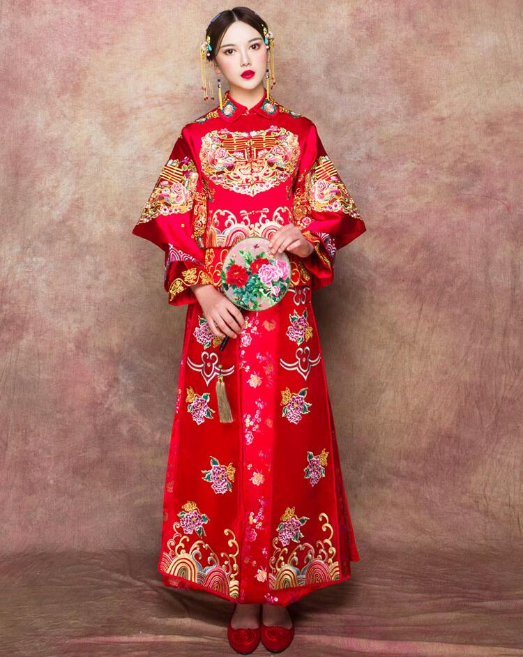 復(fù)古中國(guó)紅刺繡龍鳳褂新娘中式禮服圖片