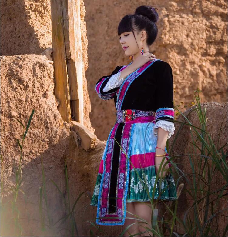 苗族服飾民族風服裝圖片