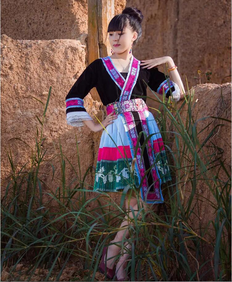 苗族服飾民族風服裝圖片