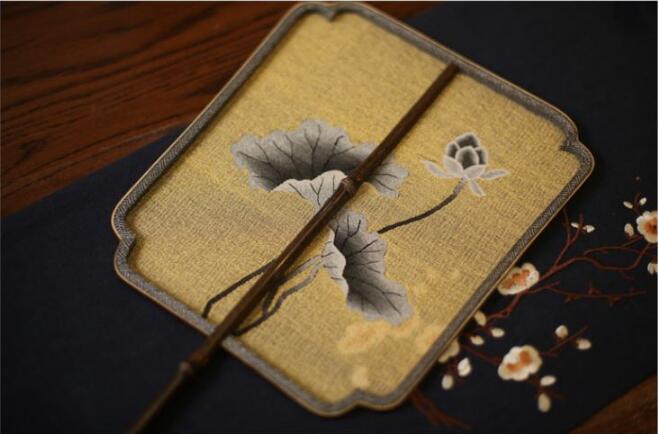 匠心啟航閱讀紫竹緙絲團(tuán)扇圖片