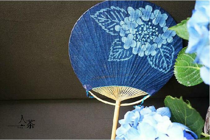 匠心啟航閱讀復(fù)古刺繡和風(fēng)扇