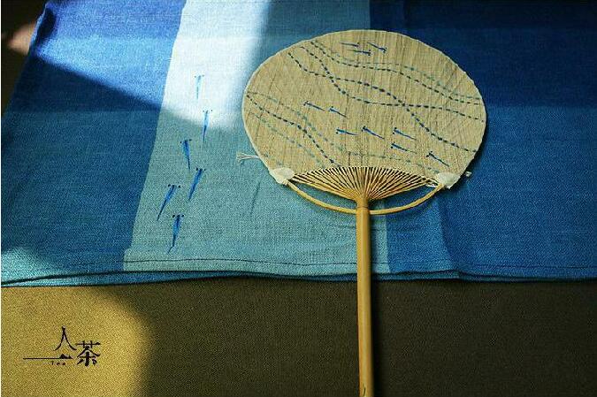 匠心啟航閱讀復(fù)古刺繡和風(fēng)扇