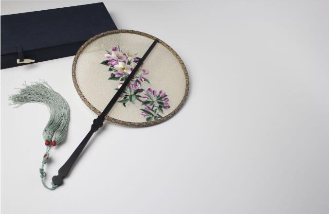 匠心啟航閱讀雙面手繡海棠花團(tuán)扇