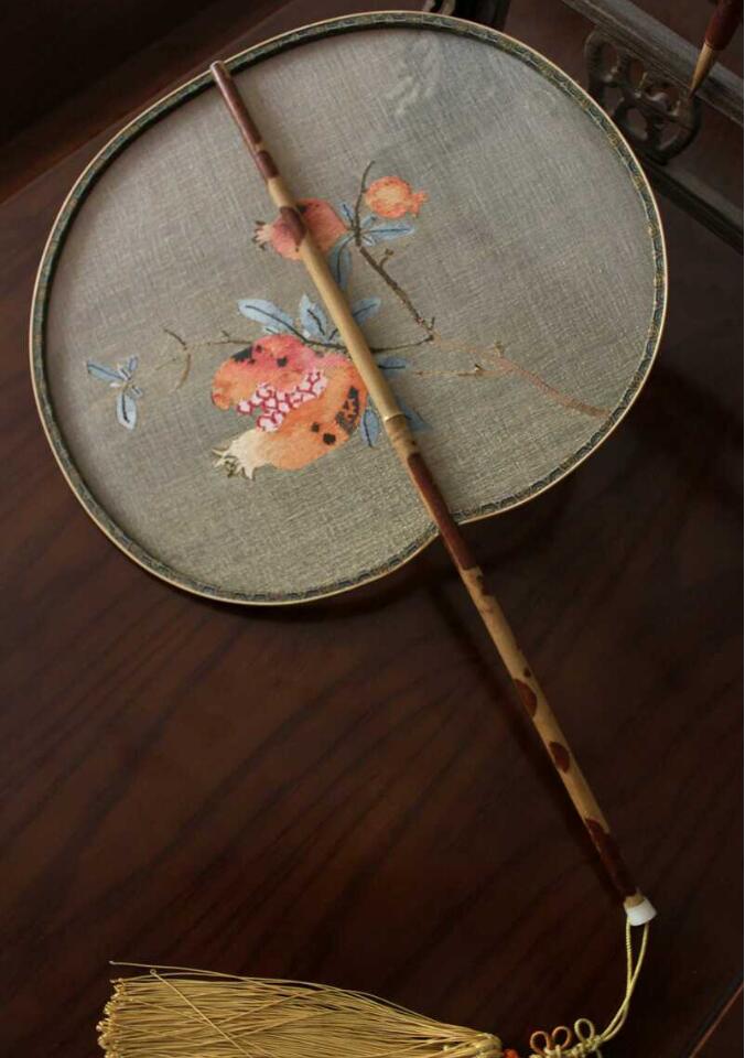 匠心啟航閱讀湘妃竹柄緙絲宮扇