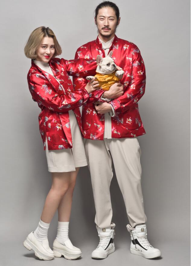 匠心啟航閱讀麒麟印花盤扣唐裝圖片