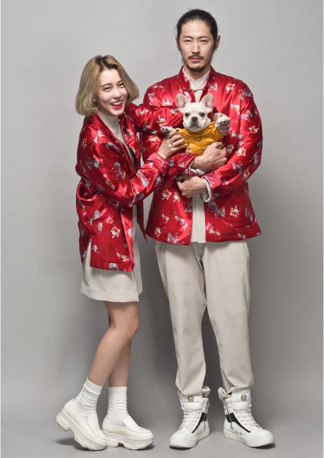 匠心啟航閱讀麒麟印花盤扣唐裝圖片