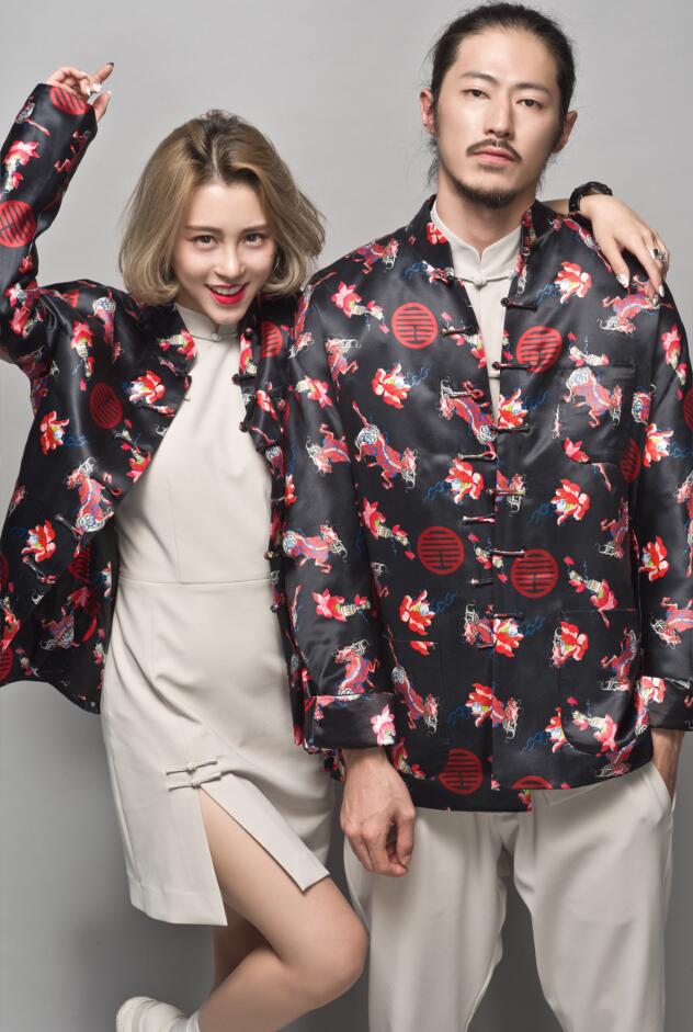 匠心啟航閱讀麒麟印花盤扣唐裝圖片