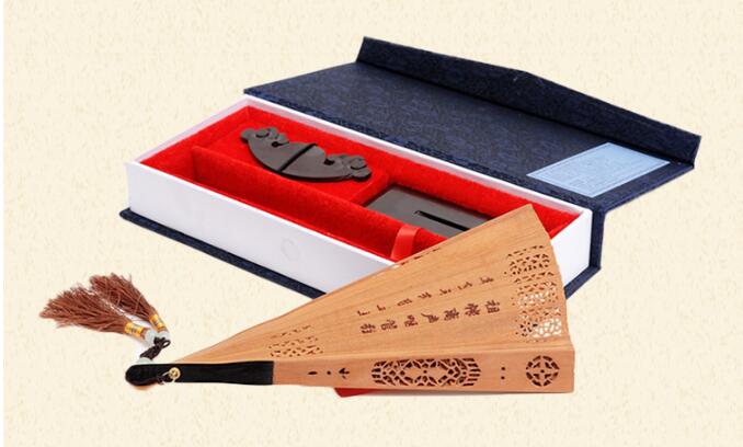 匠心啟航閱讀紅檀香扇折扇圖片