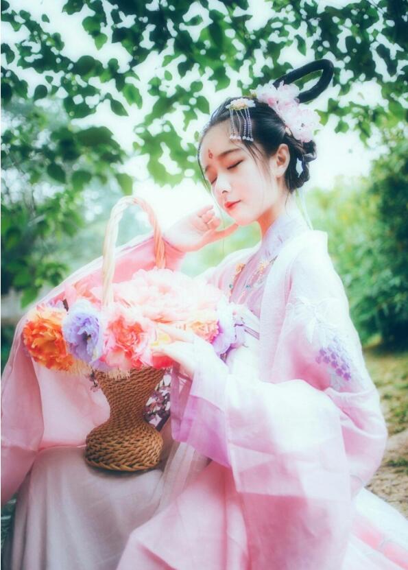 徐嬌漢服古裝圖片，匠心啟航閱讀圖片